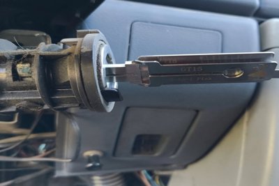 Apertura por ganzuado de autos en Lanús